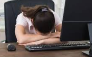 How Long Working Hours and Screen Time Increase Hypertension Risk (2025 Guide)